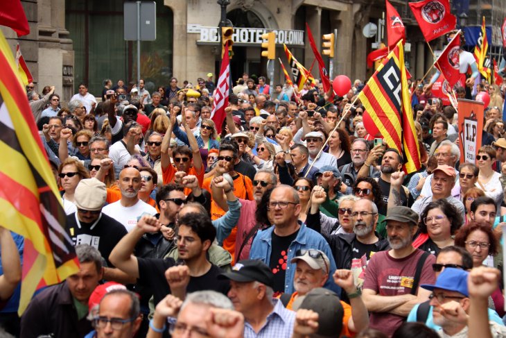 La reducció de la jornada laboral marca les reivindicacions d’un 1 de maig que cau en plena cursa electoral