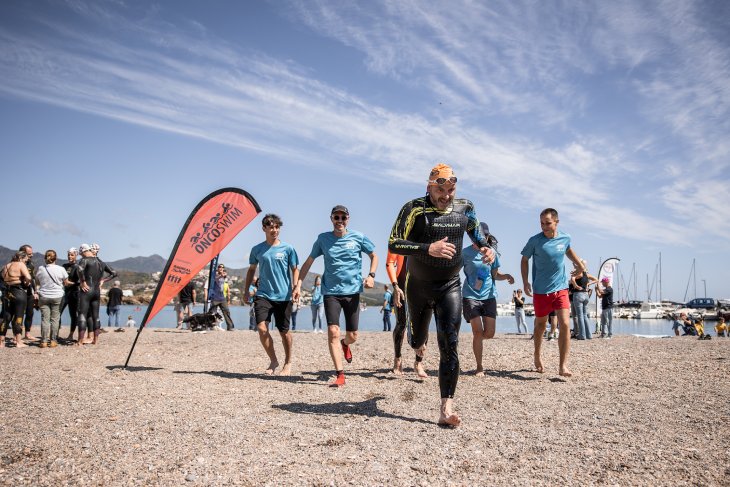 La tercera Oncotriatló a Llançà recapta 8.500 euros per a l’ajuda als malalts de càncer
