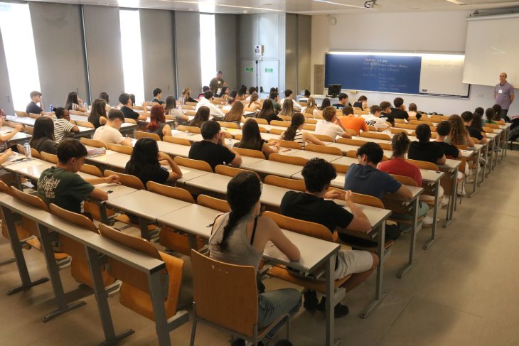 97 alumnes de literatura castellana demanen tornar a repetir la prova de la selectivitat