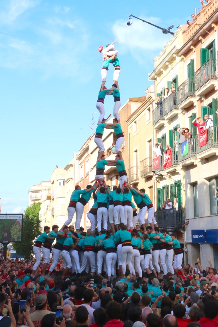 Els Castellers de Vilafranca s’endinsen en la gamma extra a la Diada de les Colles Campiones del Concurs