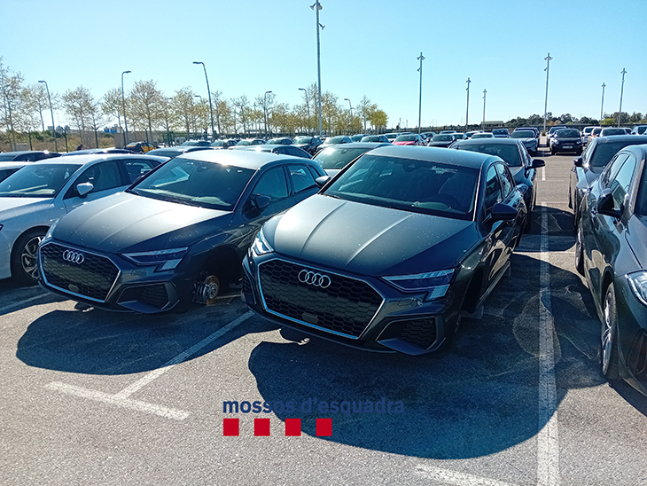 Detenen un home per robar les rodes de cinc vehicles de lloguer aparcats a l’aeroport del Prat