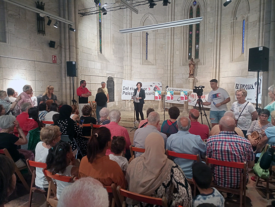 Unes 200 persones van assistir ahir a Vilafranca a un acte en suport al poble palestí
