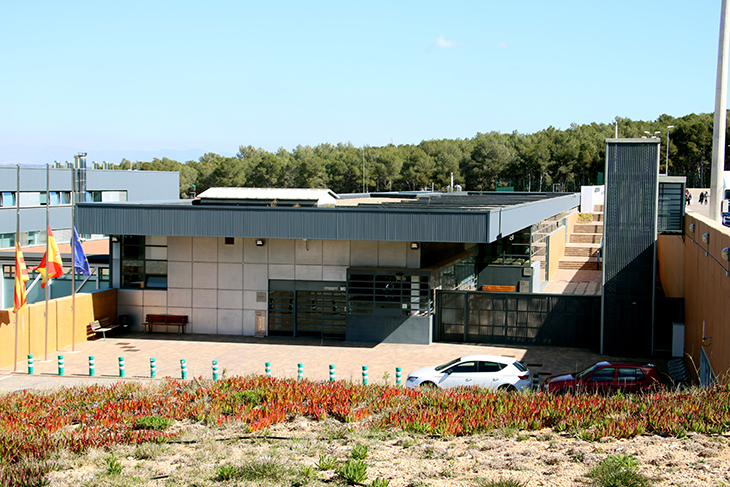 Un reclús de la presó de Mas d’Enric agredeix tres funcionaris amb un objecte de ferro