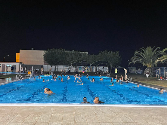 Tornen els banys nocturns al Pla del Penedès