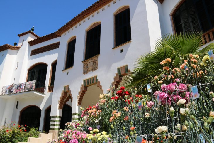 L’Hospital de Sitges compleix 700 anys: d’asil medieval a fundació geriàtrica que salvaguarda la malvasia local