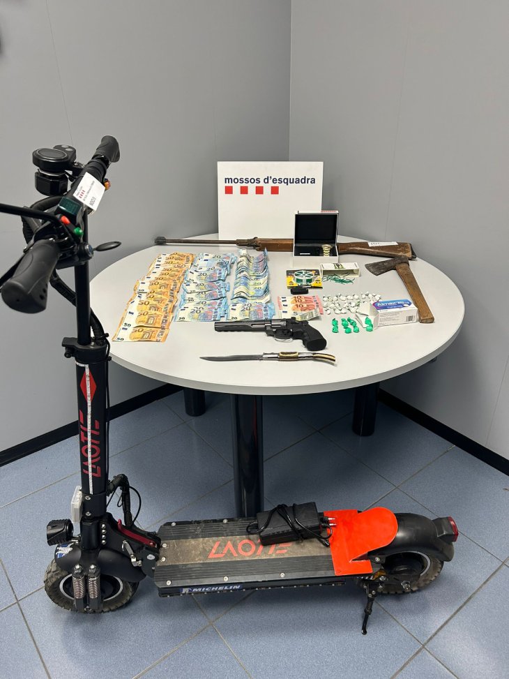 Detenen un home i desmantellen un punt de venda de cocaïna molt actiu a Mollerussa