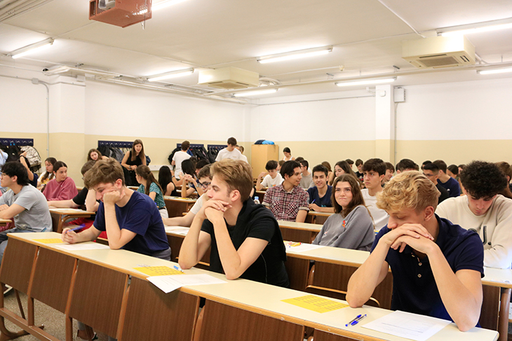 Els graus de Física i Matemàtiques de la UAB i de la UB i Medicina de la UB, els estudis amb la nota de tall més alta