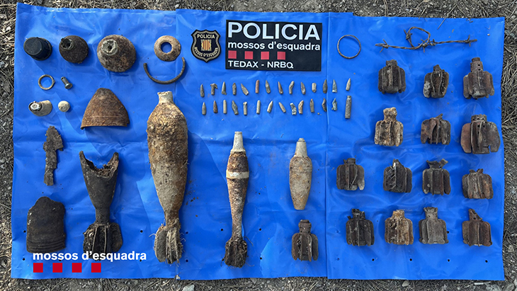 Els Mossos localitzen diferents artefactes explosius antics en un camp de tir en desús a la Seu d’Urgell