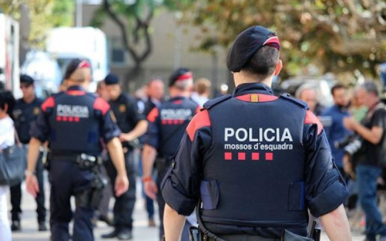 Els Mossos investiguen el suposat segrest i tortura d’una jove a Barcelona que va ser abandonada prop de Vilafranca per part de la família de l’exmarit