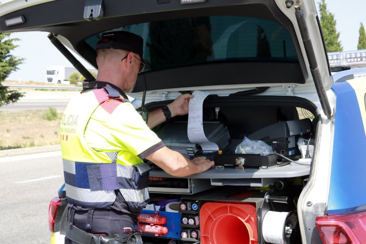 Els Mossos d’Esquadra despleguen per primera vegada un macro operatiu de Trànsit amb una trentena de controls simultanis
