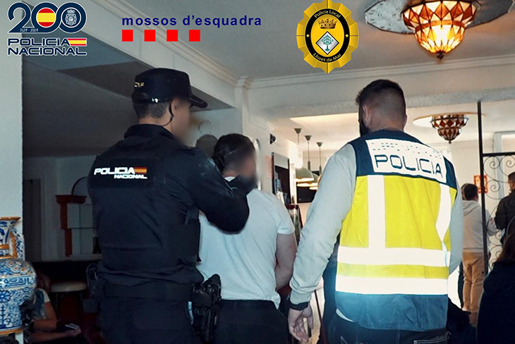 Clausuren un hotel de Lloret de Mar on s’exercia la prostitució i es venia droga