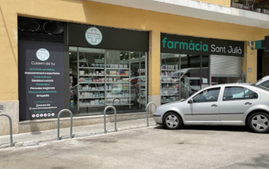 Roben de matinada la Farmàcia Sant Julià de Vilafranca del Penedès