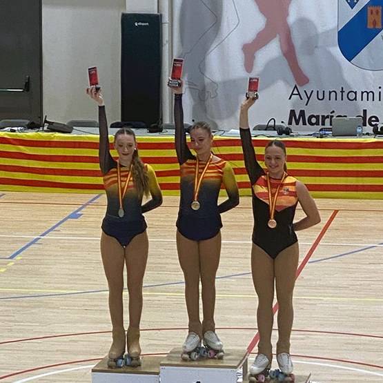 Ivet Ashurst es proclama subcampiona d’Espanya de patinatge artístic en categoria Junior