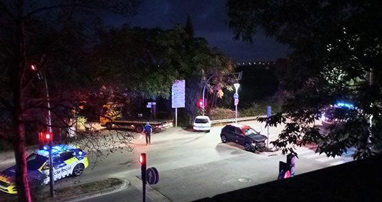 Espectacular xoc al carrer Balcó de les Clotes, a Vilafranca