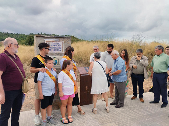 Torrelles de Foix inaugura el passeig de Francesc Pardo, bisbe de Girona