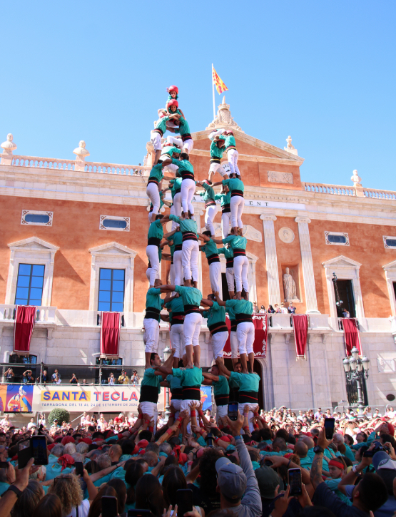 Els Castellers de Vilafranca planten el 4d9fa, el 9d8 i el pilar de 8 en la diada del Primer Diumenge de Tarragona