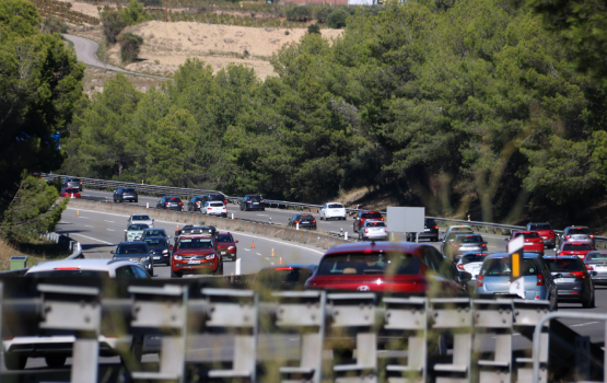 L’AP-7 estrena la limitació de la velocitat a 100 km/h a l’àrea de Subirats en les operacions retorn