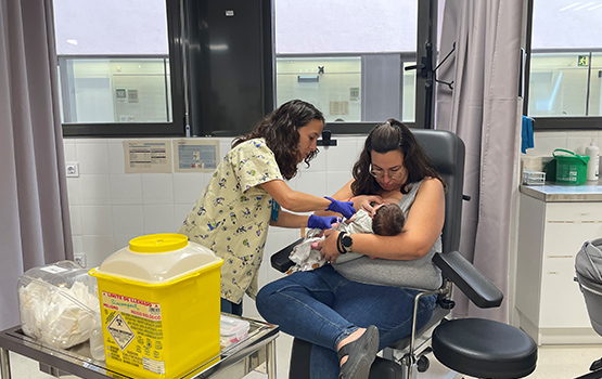 Arrenca la nova campanya d’immunització dels nadons per combatre la bronquiolitis