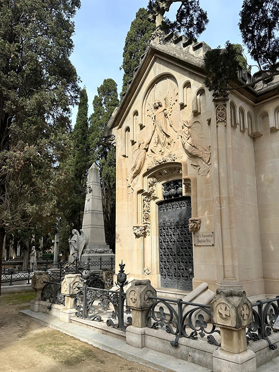 L’Ajuntament de Vilafranca reforça el servei de cementiri tota la setmana per facilitar les visites a l’entorn de Tots Sants