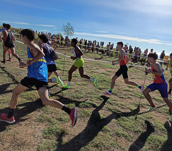 L’Esportiu mobilitza més de 100 atletes en un cap de setmana farcit de competicions